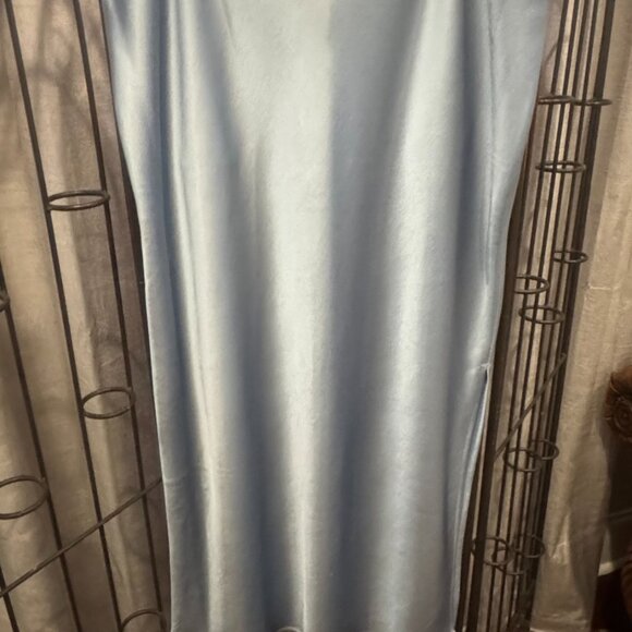 NWT Express High Waisted Satin Side Slit Maxi Skirt Size - Picture 3 of 4